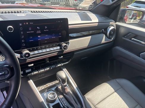 Used 2024 Chevrolet Colorado Z71 w/ Z71 Convenience Package 2 image 39