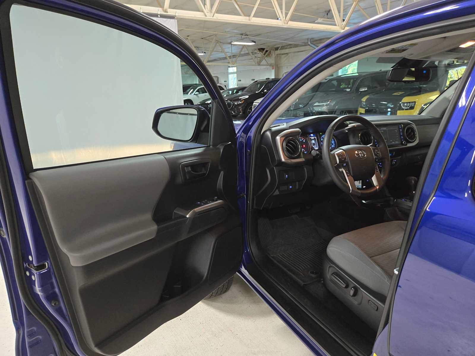 Used 2022 Toyota Tacoma SR5 AWD/4WD image 20