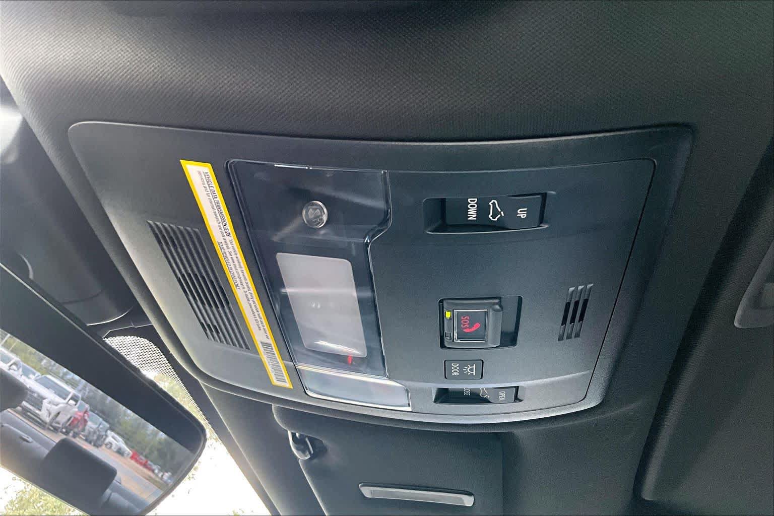 Used 2023 Lexus IS 300 w/ Comfort Package RWD image 34
