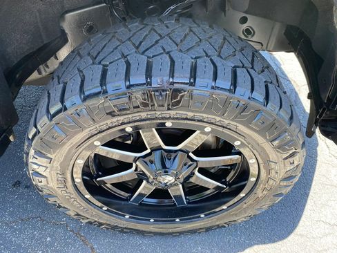 Used 2015 Ford F150 Platinum w/ Equipment Group 701A Luxury AWD/4WD image 12