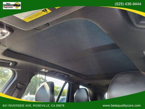 Used 2017 Volvo XC90 T6 R-Design w/ Vision Package image 11