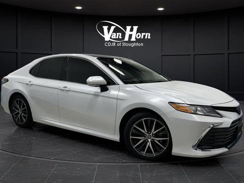 Used 2023 Toyota Camry XLE image 37