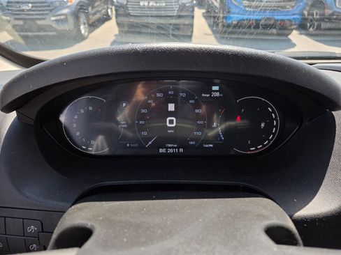 Used 2025 RAM ProMaster 2500 w/ U-Haul Equipment Group FWD image 15