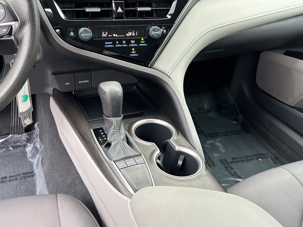 Used 2022 Toyota Camry LE FWD image 22