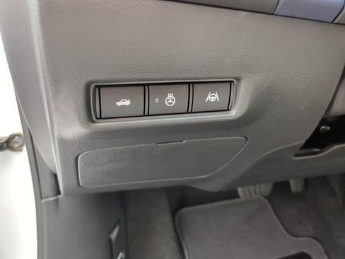 New 2026 Nissan Sentra SL FWD image 17