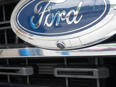 Used 2022 Ford F150 XLT w/ Equipment Group 301A Mid AWD/4WD image 7