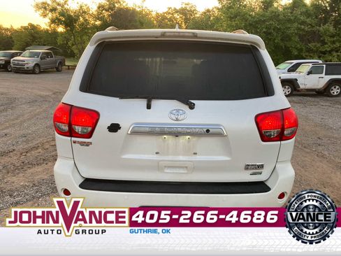 Used 2016 Toyota Sequoia Platinum image 7