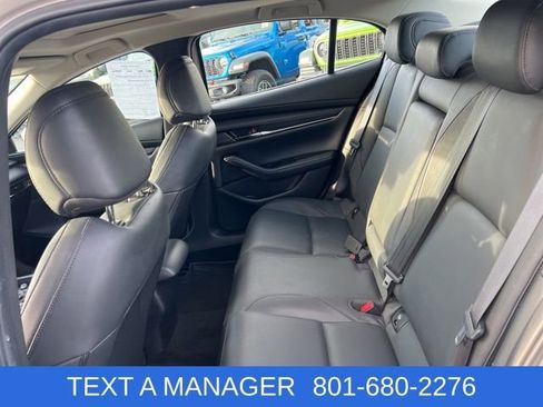 Used 2023 MAZDA MAZDA3 s FWD image 31