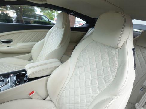 Used 2016 Bentley Continental GT image 14