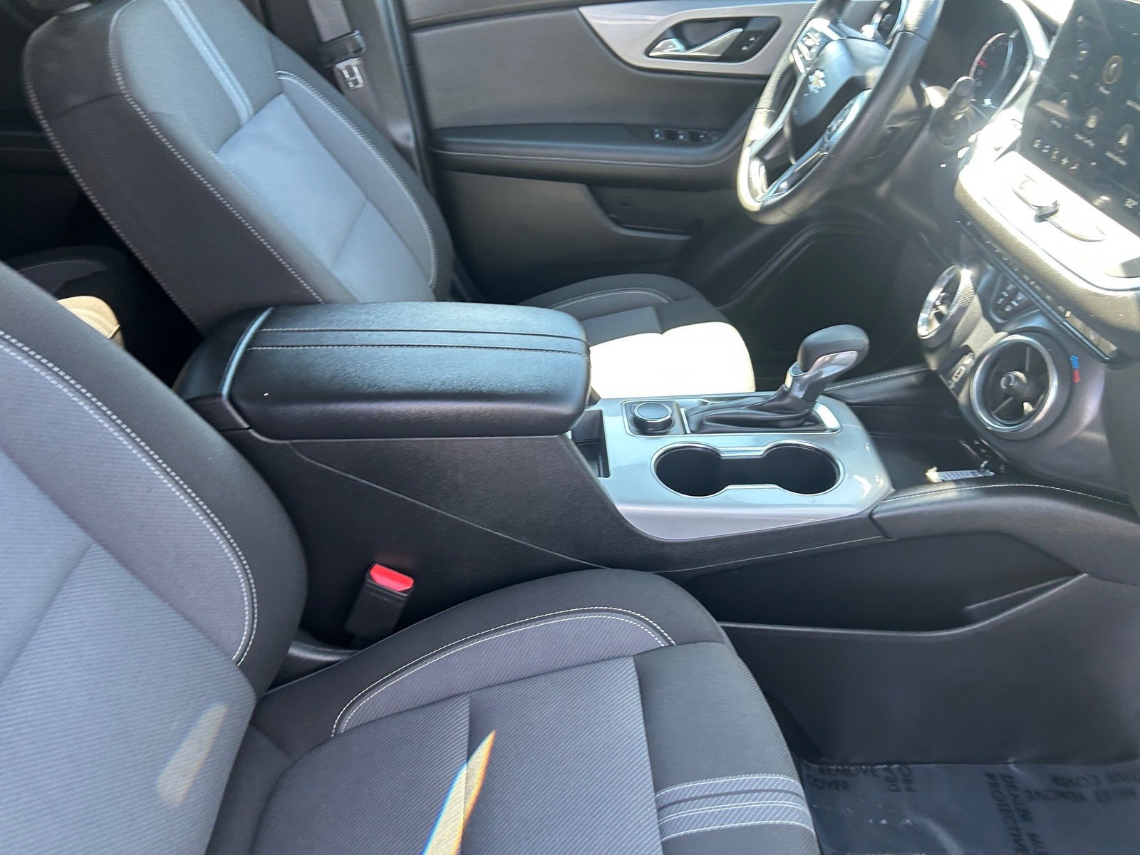 Used 2025 Chevrolet Blazer LT FWD image 12