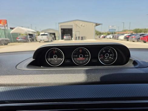 Used 2013 Volkswagen Beetle 2.0T FWD image 23