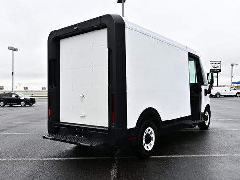 Used 2024 Chevrolet Brightdrop 400 w/ Commercial Equipment Package AWD/4WD image 8