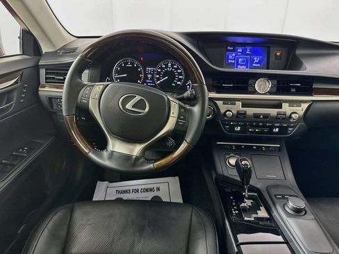 Used 2013 Lexus ES 350 w/ Luxury Pkg FWD image 30
