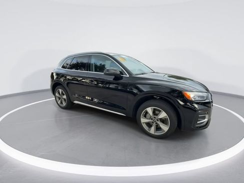 Used 2023 Audi Q5 2.0T Premium w/ Convenience Package AWD/4WD image 9