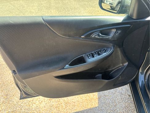 Used 2016 Chevrolet Malibu LT image 19
