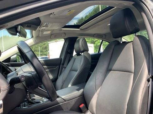 Used 2022 MAZDA MAZDA3 s image 17