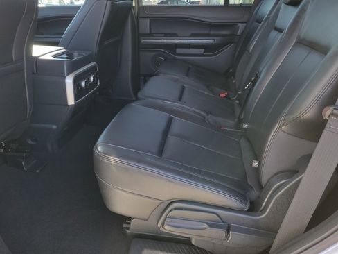 Certified 2024 Ford Expedition XLT image 8