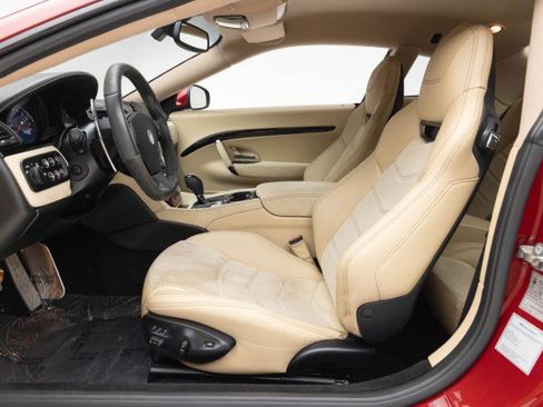 Used 2015 Maserati GranTurismo Sport image 26