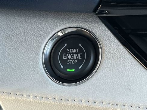 New 2026 Buick Enclave Avenir w/ Super Cruise Package FWD image 17