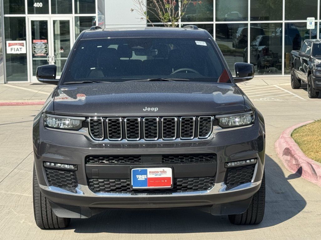 Used 2025 Jeep Grand Cherokee L Limited RWD image 8