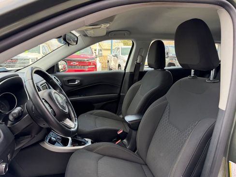 Used 2017 Jeep Compass Sport w/ Cold Weather Group image 13