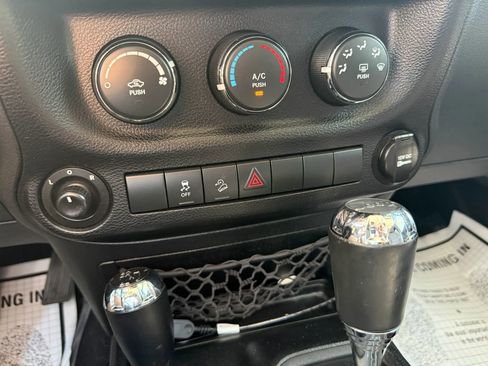 Used 2013 Jeep Wrangler Unlimited Sport AWD/4WD image 14