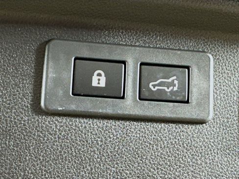 Used 2022 Subaru Forester Premium image 30