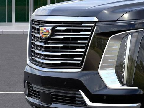 New 2026 Cadillac Escalade ESV Platinum Luxury AWD/4WD image 13