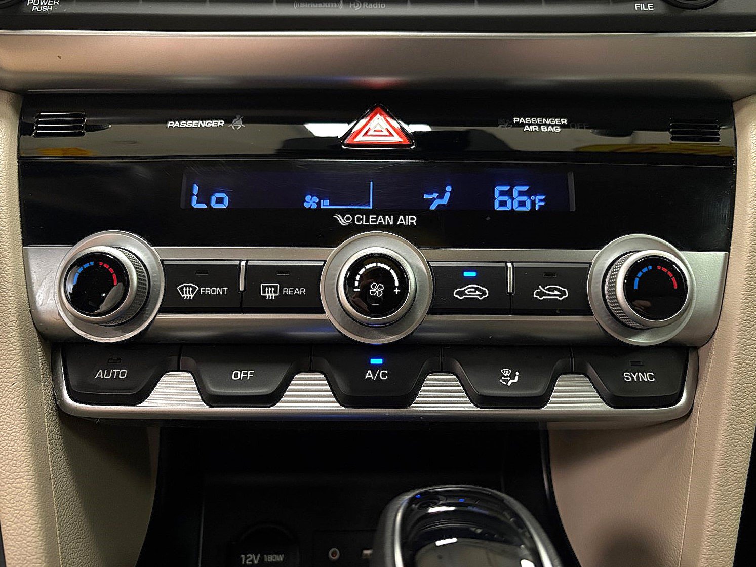 Used 2020 Hyundai Elantra SEL FWD image 24