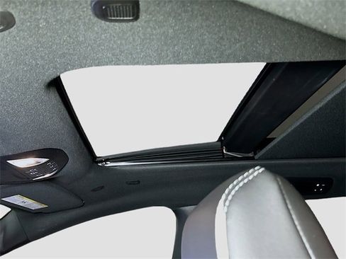 New 2026 Chrysler Pacifica Limited w/ S Appearance Package image 25