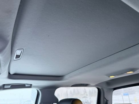 Used 2018 Chevrolet Silverado 1500 High Country image 15