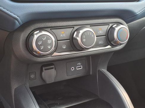 New 2025 Nissan Versa SV w/ Trunk Package image 14