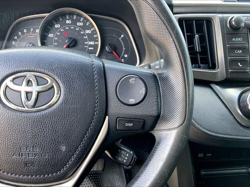 Used 2015 Toyota RAV4 LE FWD image 25