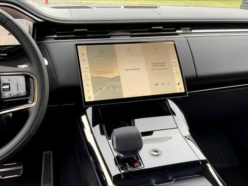 Used 2025 Land Rover Range Rover Sport Autobiography image 8