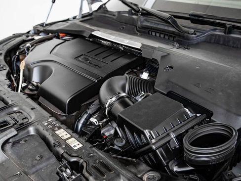 Used 2023 Land Rover Range Rover Evoque R-Dynamic SE image 47