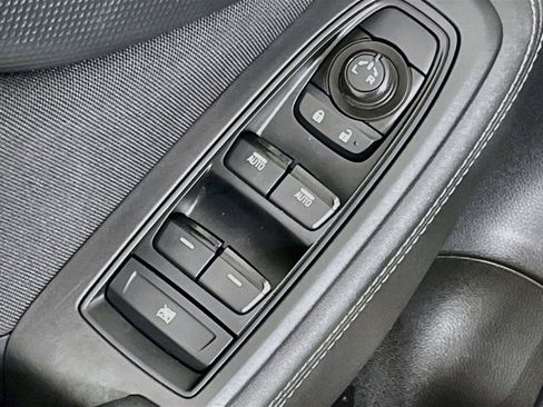 Used 2022 Subaru Forester Premium AWD/4WD image 21