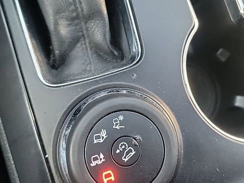 Certified 2018 Ford Explorer XLT w/ Equipment Group 201A image 52