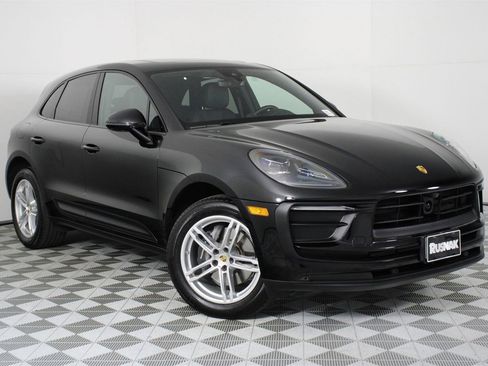 Used 2025 Porsche Macan image 9