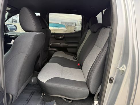 Used 2020 Toyota Tacoma TRD Sport 4x4 4dr Double Cab 5 image 20