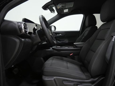 Used 2025 Chevrolet Equinox LT image 12