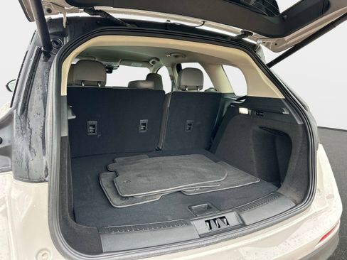 Used 2024 Lincoln Corsair FWD w/ Equipment Group 101A image 11