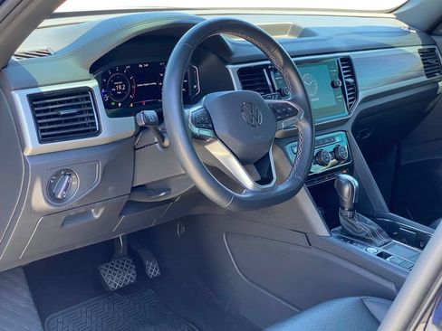 Used 2022 Volkswagen Atlas Cross Sport SE FWD image 10