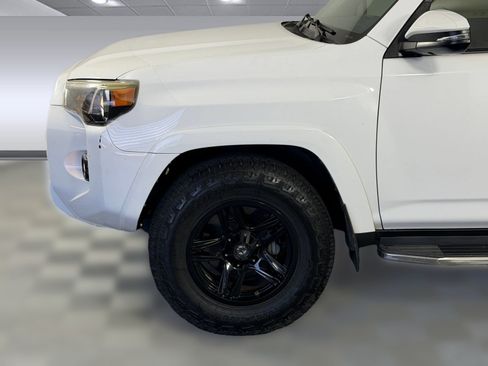 Used 2017 Toyota 4Runner SR5 Premium RWD image 12
