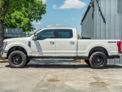 Used 2019 Ford F350 Lariat w/ Lariat Ultimate Package AWD/4WD image 3