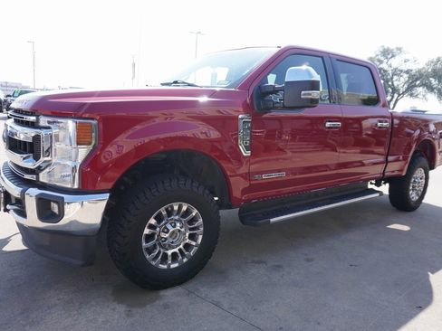 Used 2020 Ford F250 XLT w/ XLT Premium Package image 3