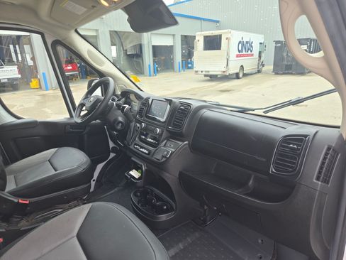Used 2024 RAM ProMaster 2500 w/ Convenience Group FWD image 24