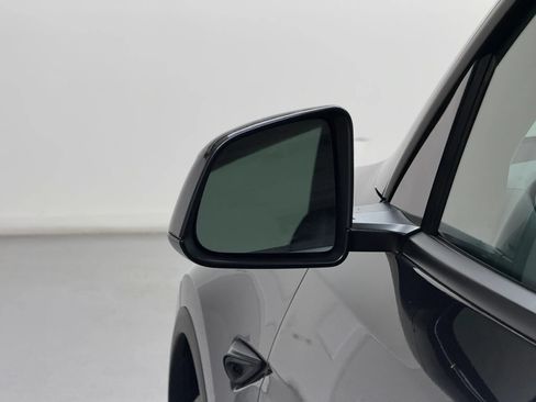 Used 2026 Tesla Model Y 2WD image 42
