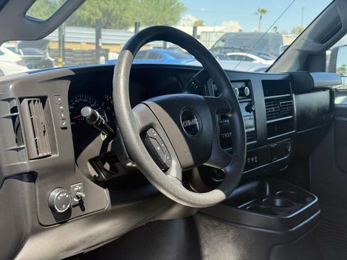 Used 2018 GMC Savana 3500 LT w/ LT Preferred Equipment Group image 18