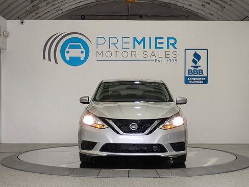 Used 2019 Nissan Sentra SV FWD image 18