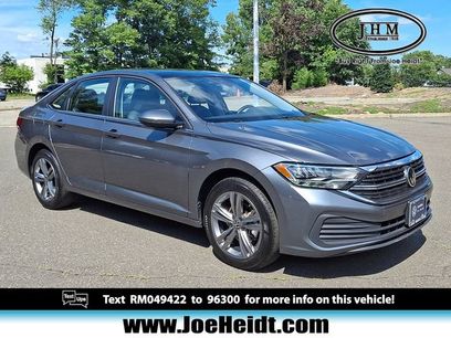 Certified 2024 Volkswagen Jetta SE w/ Panoramic Sunroof Package